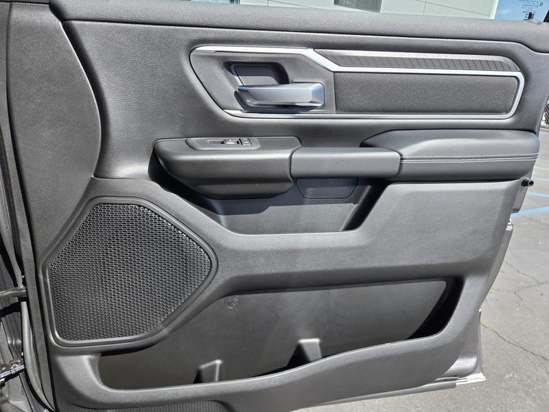 New 2026 RAM 1500 Big Horn Crew Cab 4x2 5'7' Box