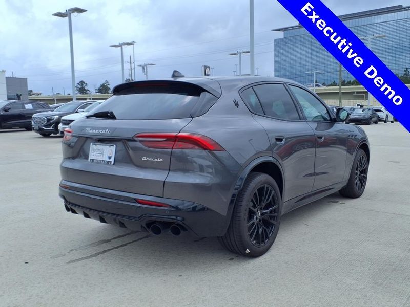 New 2025 Maserati Grecale ModenaImage 6