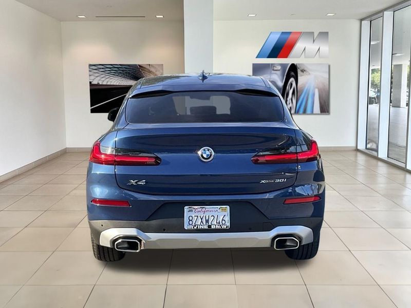 2022 BMW X4 xDrive30iImage 9