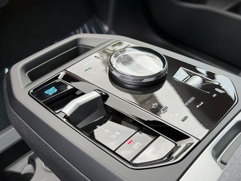 New 2026 BMW iX xDrive45Image 23
