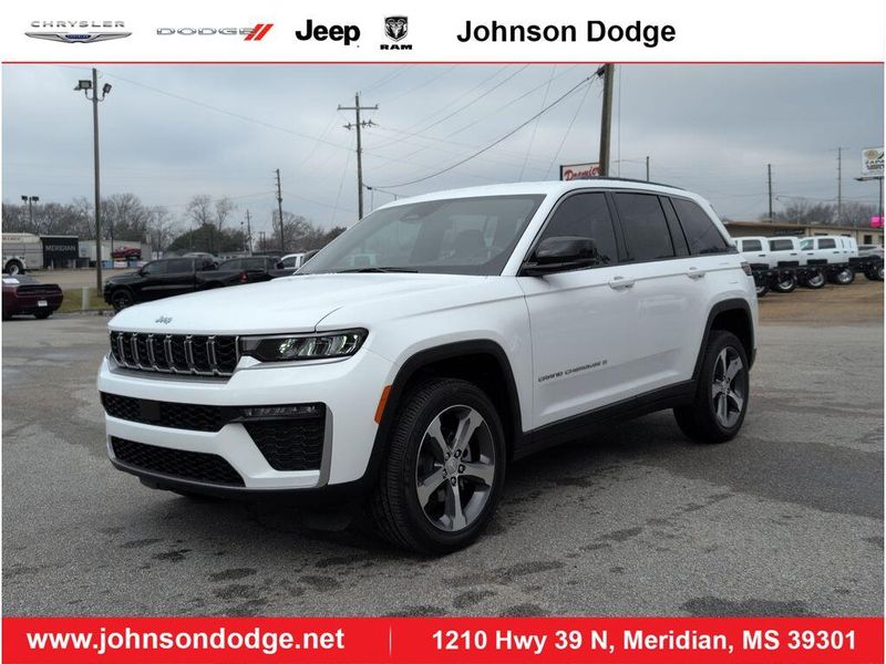 New 2026 Jeep Grand Cherokee Limited 4x2Image 1