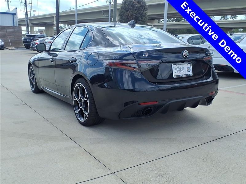 New 2025 Alfa Romeo Giulia RwdImage 9