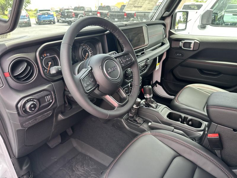 New 2025 Jeep Gladiator Rubicon X 4x4Image 21