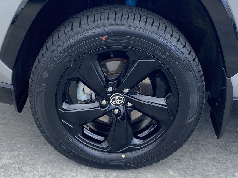 2021 Toyota RAV4 XSEImage 10