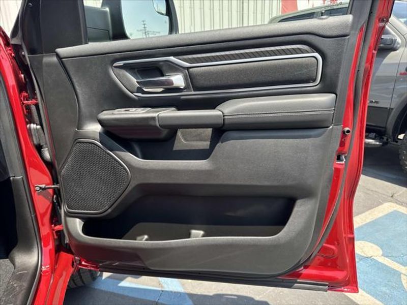 New 2026 RAM 1500 Big Horn Crew Cab 4x2 5'7' Box