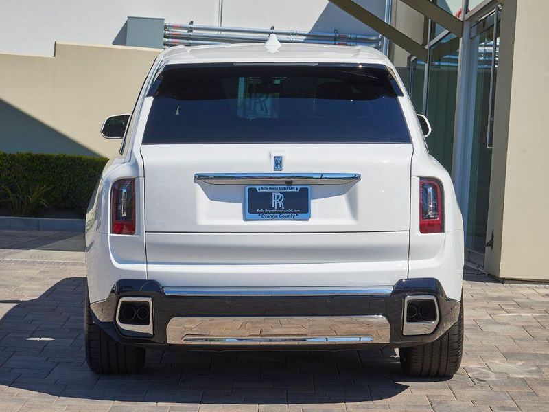 New 2026 Rolls-Royce Cullinan Image 8