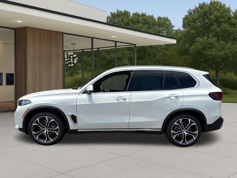 New 2026 BMW X5 sDrive40iImage 13