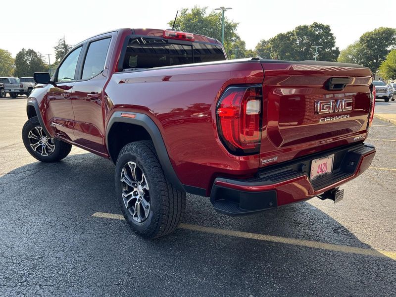 2024 Gmc Canyon AT4 photo 9