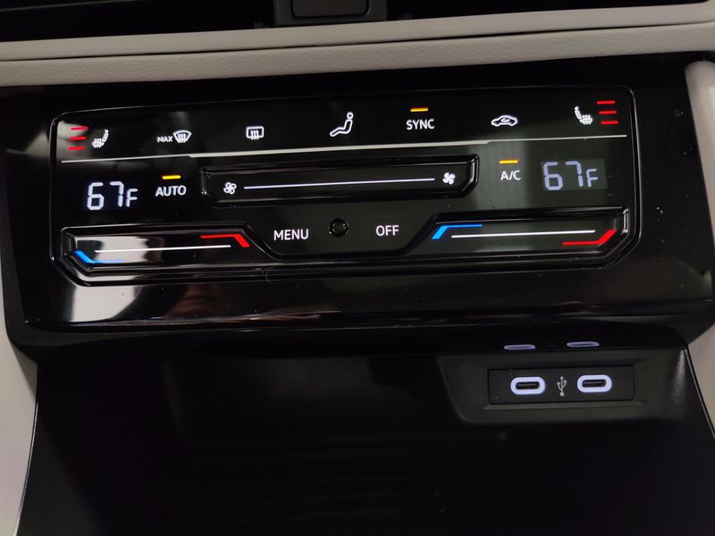 Used 2026 Volkswagen Jetta SE w/SunroofImage 17