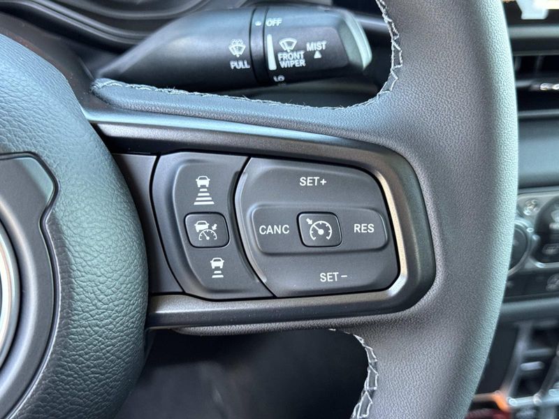 New 2026 Jeep Gladiator Mojave 4x4