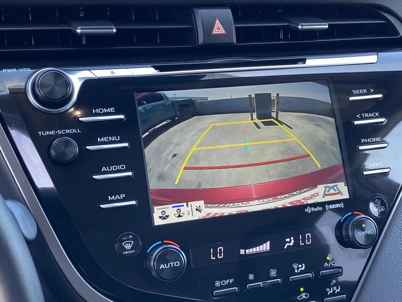 2020 Toyota Camry SEImage 21