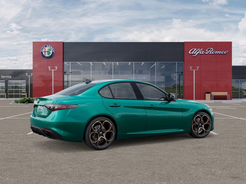 New 2025 Alfa Romeo Giulia Intensa AwdImage 22