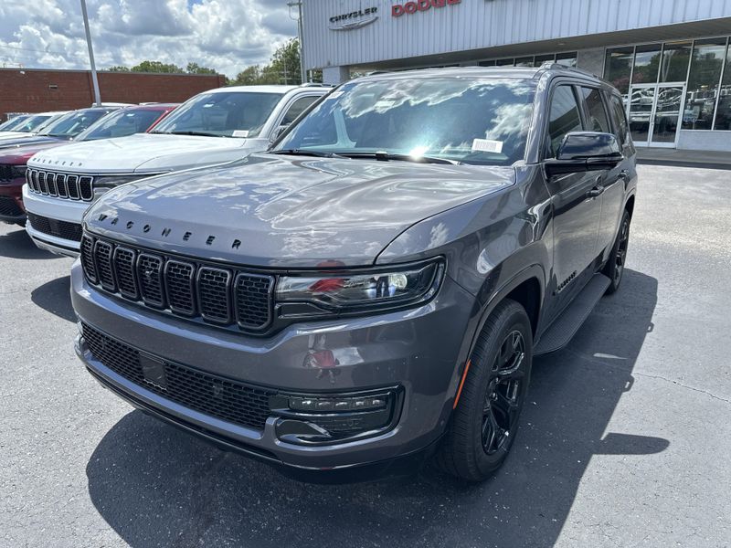 2025 Jeep Wagoneer Carbide 4x4Image 1