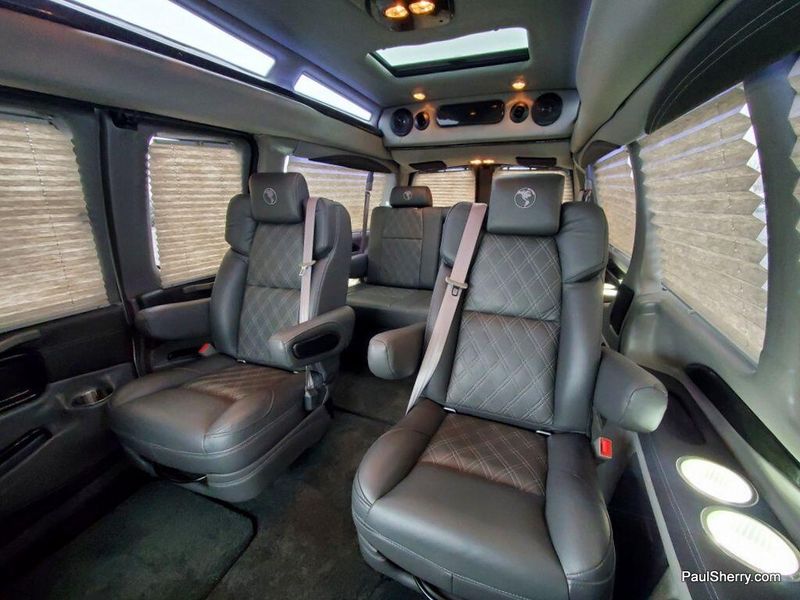 2021 Chevrolet Express Cargo Image 2