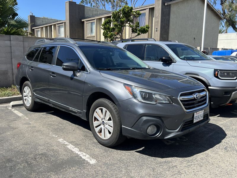 Used 2018 Subaru Outback PremiumImage 2
