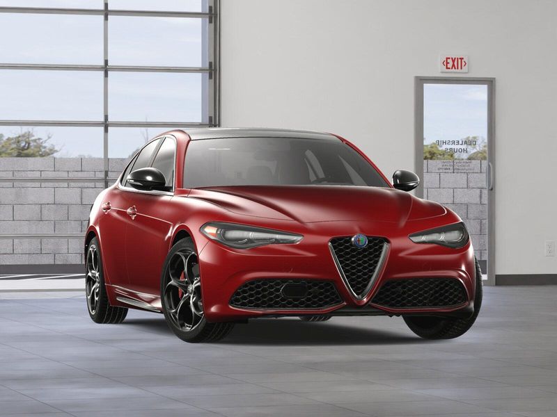 New 2025 Alfa Romeo Giulia Tributo Italiano AwdImage 3