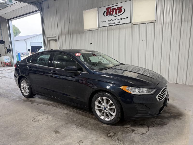 Used 2020 Ford Fusion SEImage 1