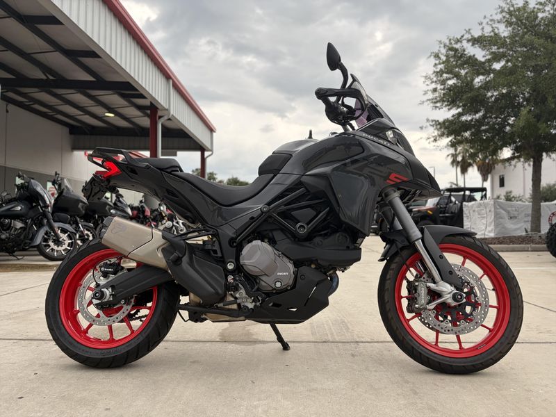 2022 Ducati Multistrada V2