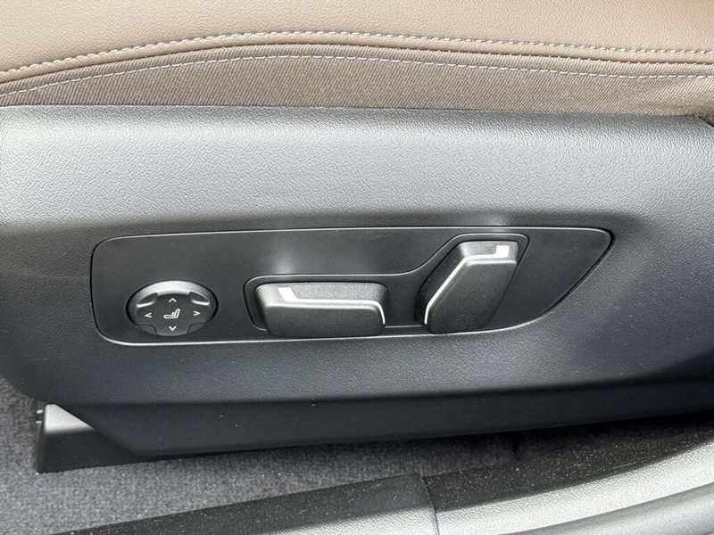 2025 BMW i5 eDrive40Image 21