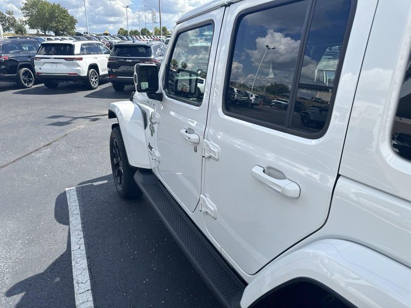 2020 Jeep Wrangler Unlimited Sahara High AltitudeImage 8