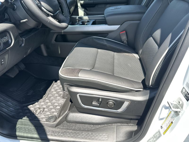 New 2025 RAM 1500 Laramie Crew Cab 4x4 5