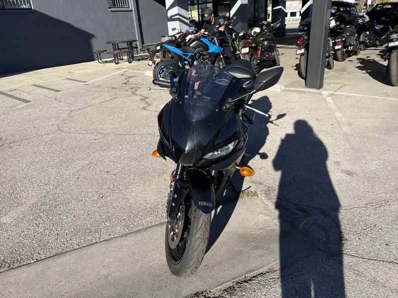 Used 2023 Yamaha YZF-R3 ABS Image 10