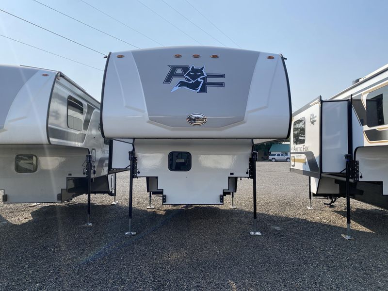 New 2027 NORTHWOOD MFG Arctic Fox 811Image 5