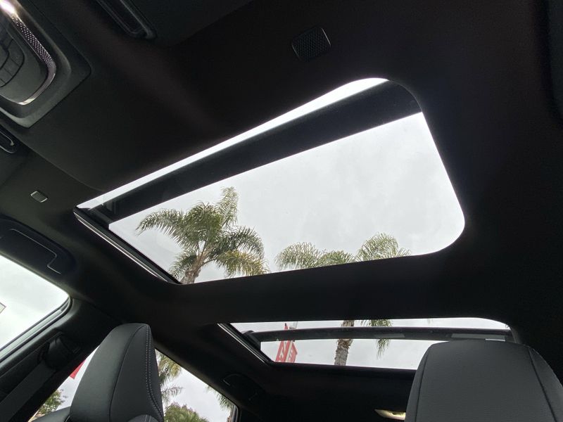 2025 Toyota bZ4X XLEImage 19