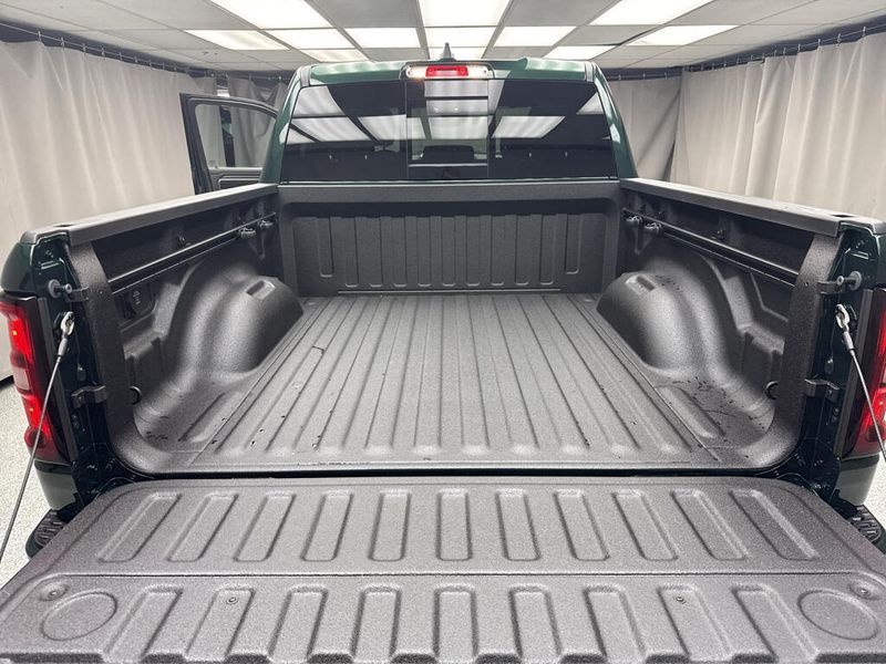 New 2027 RAM 1500 Laramie Crew Cab 4x4 5