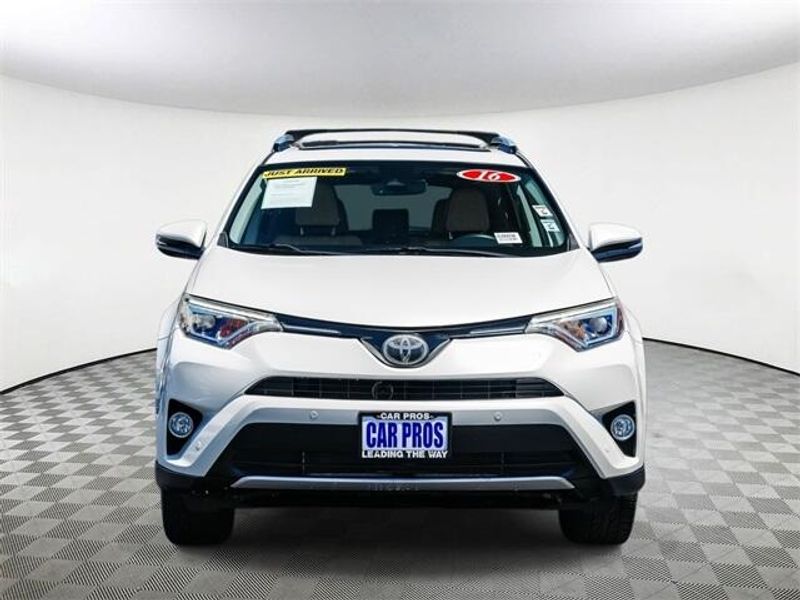 2016 Toyota RAV4 LimitedImage 3