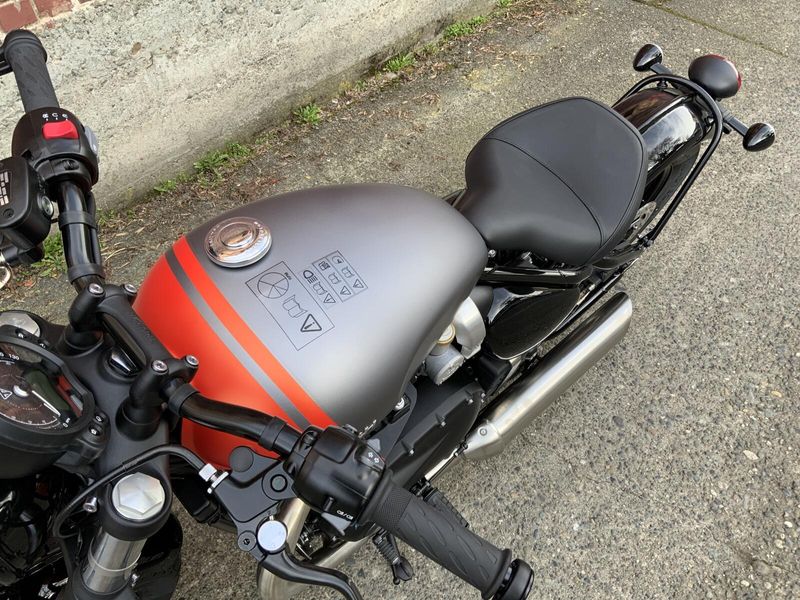 2025 Triumph Bonneville Bobber