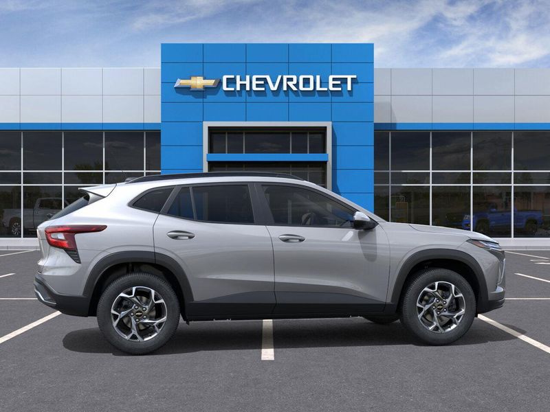 New 2025 Chevrolet Trax LTImage 5