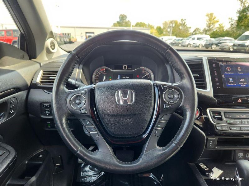 2017 Honda Ridgeline RTL-E photo 31