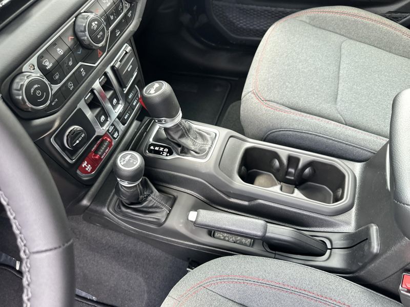 2025 Jeep Wrangler 2-door RubiconImage 19