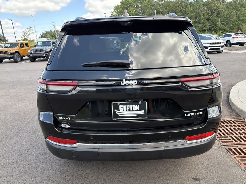 Used 2024 Jeep Grand Cherokee LimitedImage 13