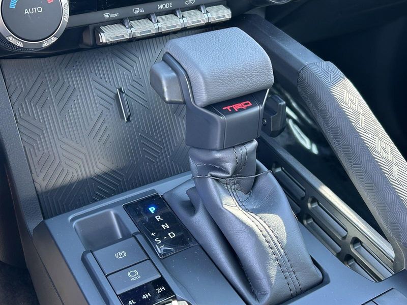 New 2024 Toyota Tacoma TRD SportImage 17