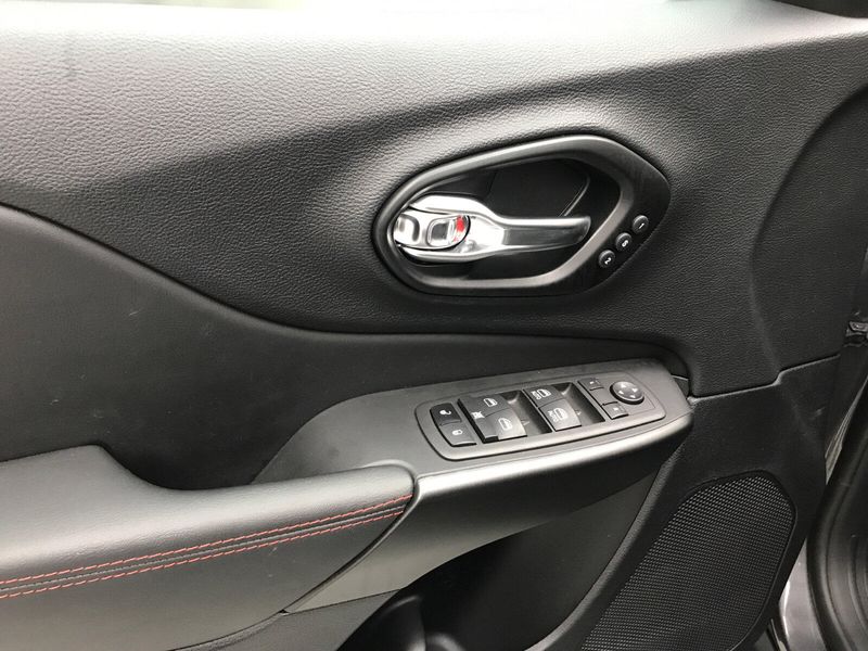 2023 Jeep Cherokee TrailhawkImage 4