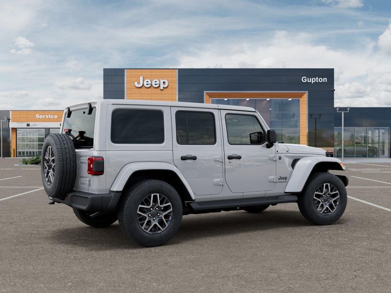 New 2026 Jeep Wrangler 4-door SaharaImage 26