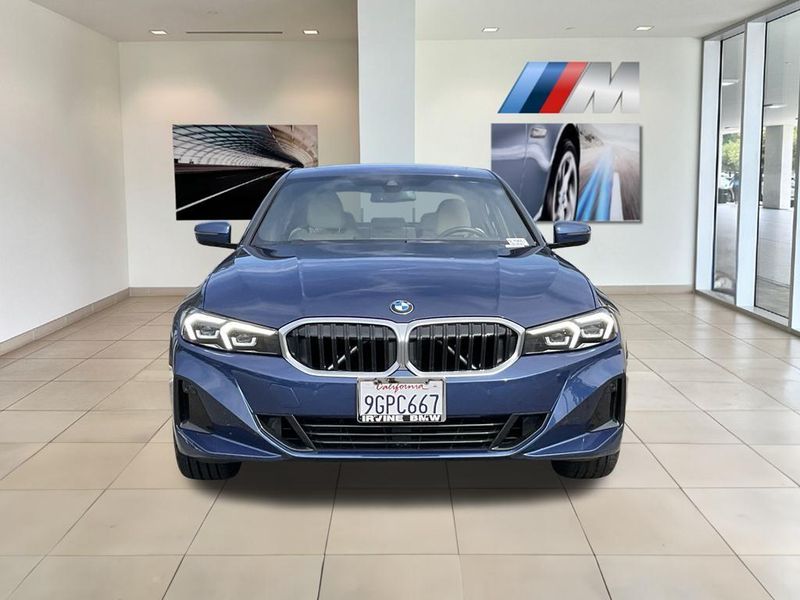 2023 BMW 3 Series 330iImage 3