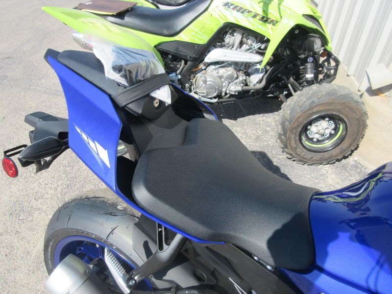 NEW 2026 YAMAHA YZF-R1 Image 16