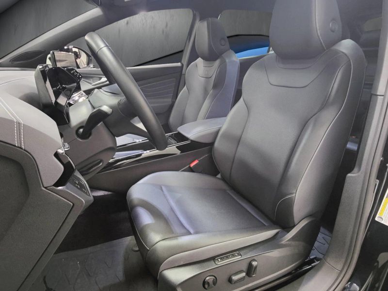 Used 2023 Volkswagen ID.4 S w/Glass RoofImage 14