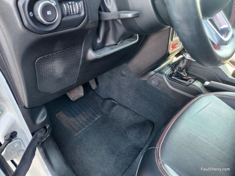2022 Jeep Wrangler Unlimited Rubicon photo 26