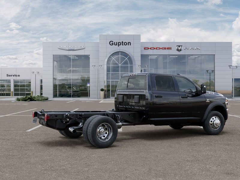 New 2026 RAM 3500 Tradesman Crew Cab Chassis 4x4 60