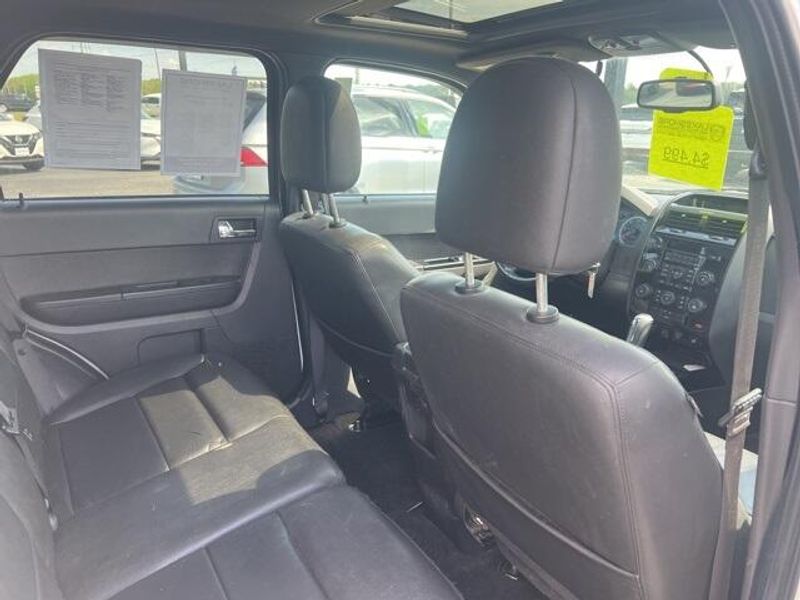 2011 Ford Escape LimitedImage 11