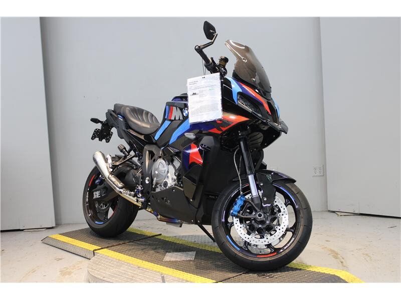Used 2025 BMW M1000XR Image 5