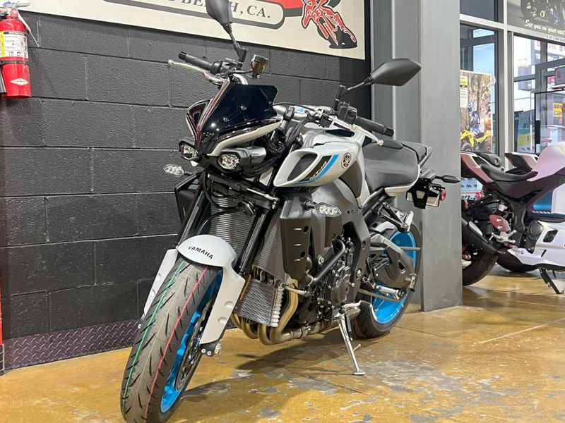 New 2025 Yamaha MT-10 Image 5