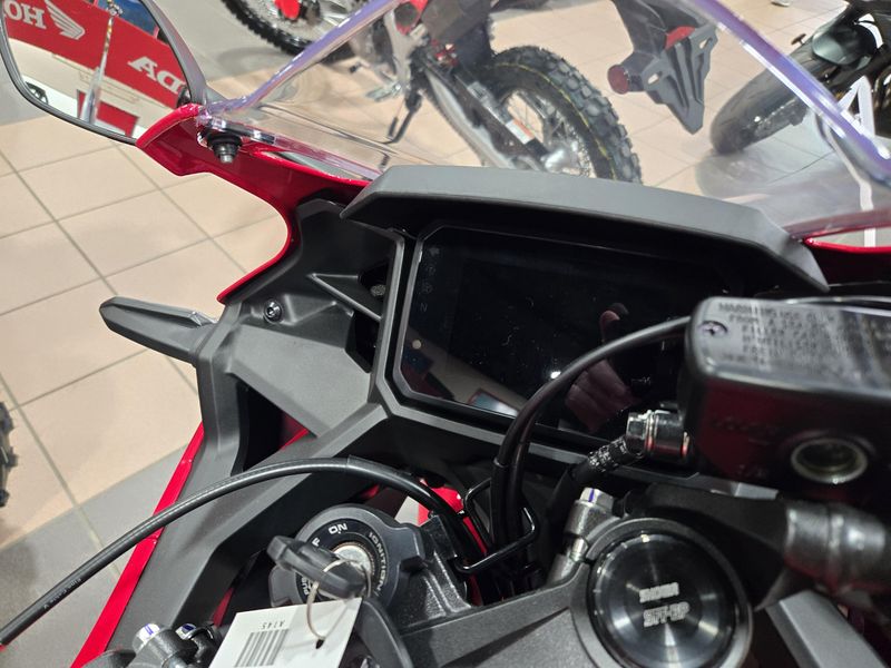 2025 Honda CBR500R ABS GRAND PRIX RED Image 14