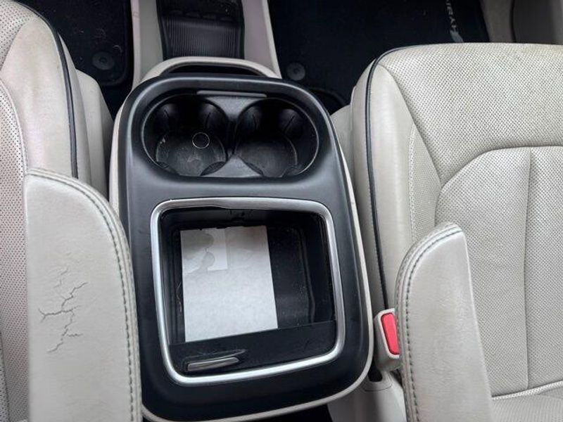2018 Chrysler Pacifica Hybrid Limited