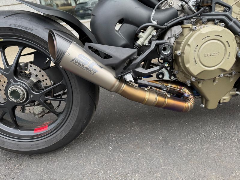 2024 Ducati Streetfighter V4 SImage 5