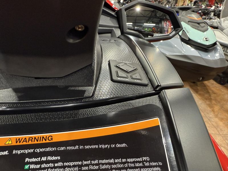 New 2025 Yamaha VX DELUXE W/AUDIO Image 8
